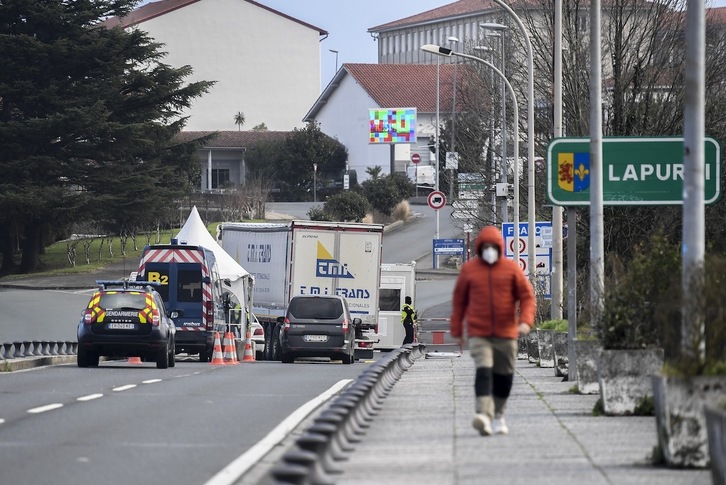 Irun eta Hendaia arteko muga. (Gorka RUBIO/FOKU)