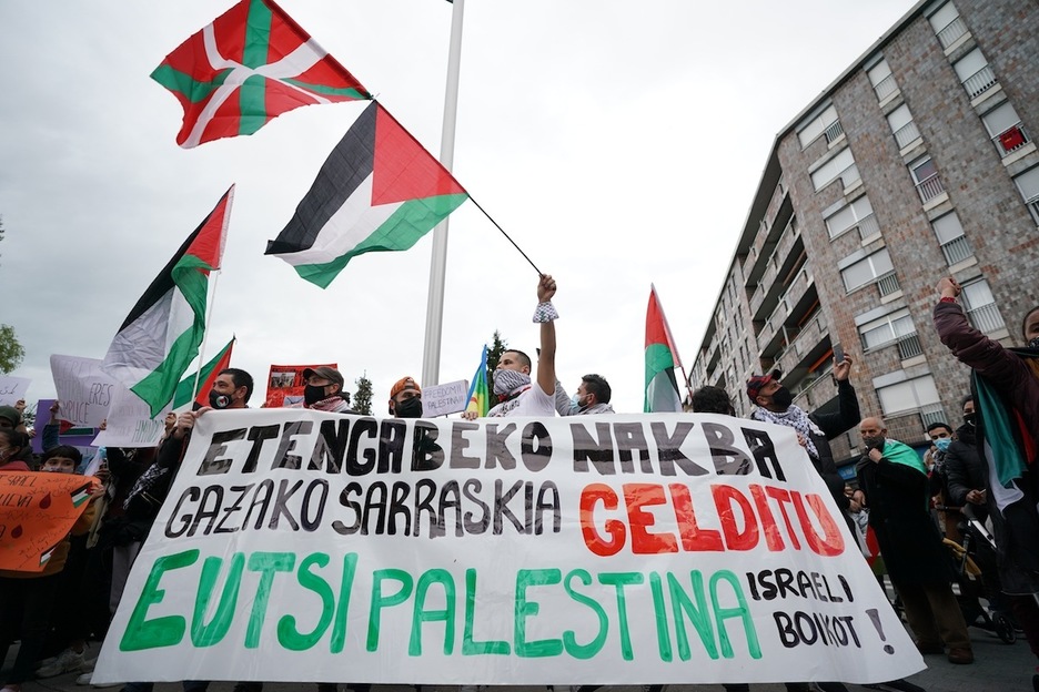 Palestinaren aldeko manifestazioa Gasteizen. (Endika PORTILO/FOKU)