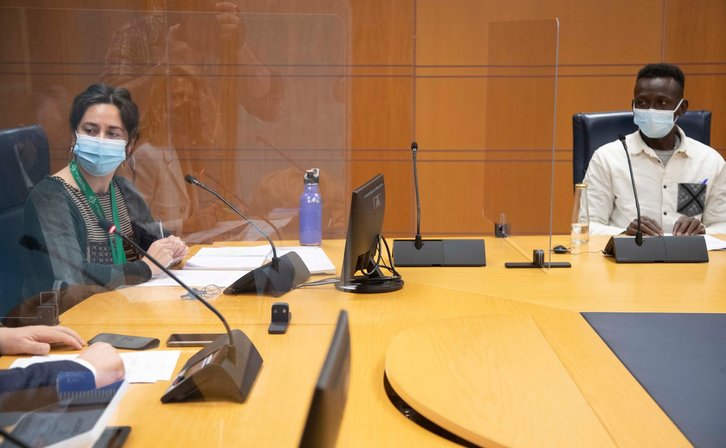 SOS Racismo y Rights International Spain han comparecido en el Parlamento de Gasteiz. (@PVasco_EuskoL)