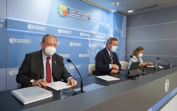 El consejero de Economía y Hacienda, Pedro Azpiazu, durante la presentación de la reescritura de Euskadi Next. (IREKIA)