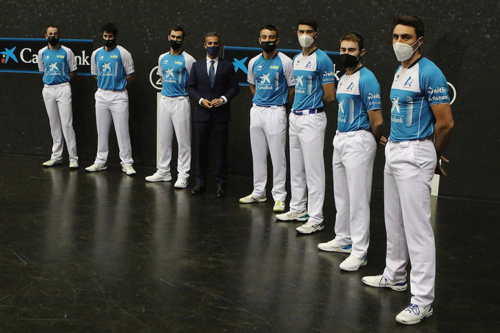 En el acto de presentación del Bizkaia solo ha faltado Aitor Elordi. (Oscar MATXIN EDESA/FOKU)