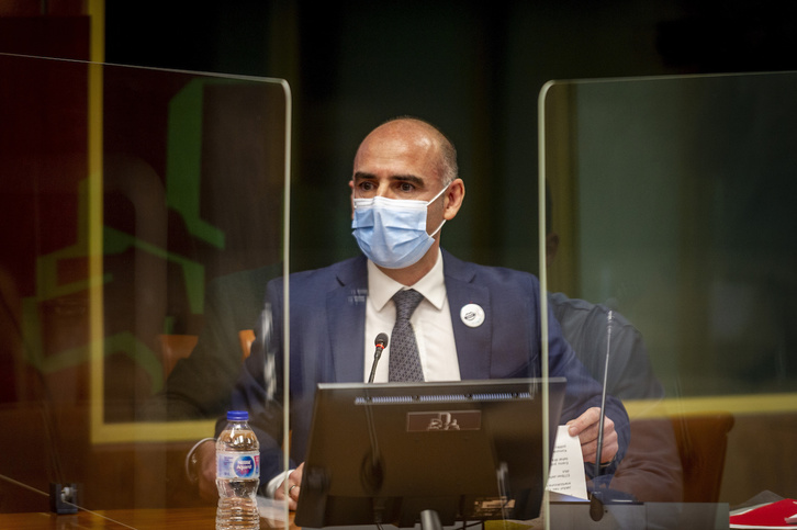 Andoni Aldekoa, Legebiltzarrean egin zuen aurreko agerraldi batean. (Jaizki FONTANEDA / FOKU)