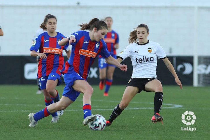 Eibarrek lehen itzuliko partida galdu zuen Valenciaren kontra. (LaLiga)