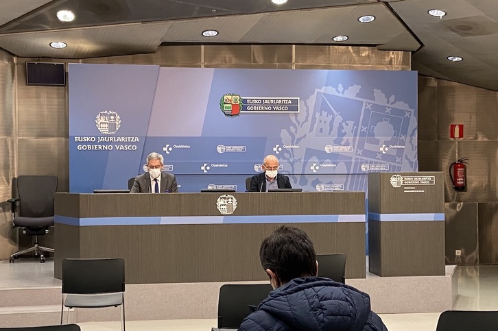 José Luis Quintas junto a Koldo Cambra. (IREKIA)