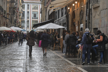 Ambiente en las calles de Iruñea durante el fin de semana pasado.        (Idoia ZABALETA I FOKU).