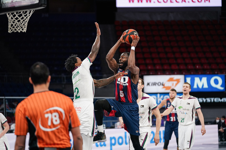 Jekiri, con una valoración de 30, ha sido el mejor baskonista. (Endika PORTILLO/FOKU)