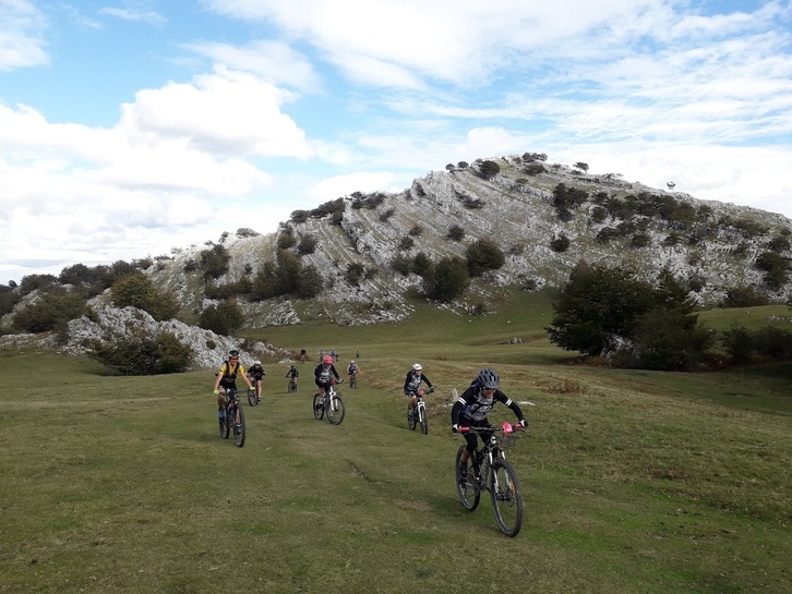 Una escapada en bicicleta de montaña del grupo MTB Andreak.