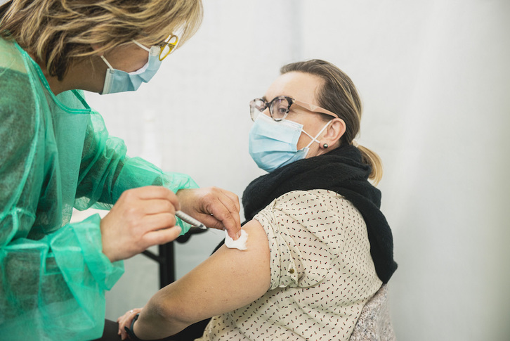 Está previsto aumentar las dosis de vacunas para contener la pandemia en Zuberoa. (Guillaume FAUVEAU)
