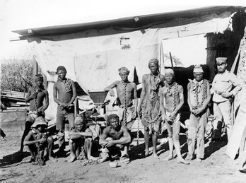 Foto tomada durante la guerra del Ejército alemán contra los rebeldes herero y nama, entre 1904 y 1908 . (Archivos Nacionales de Namibia | AFP)