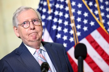 El líder de la minoría republicana en el Senado de EEUU, Mitch McConnell, (Kevin DIETSCH | AFP)