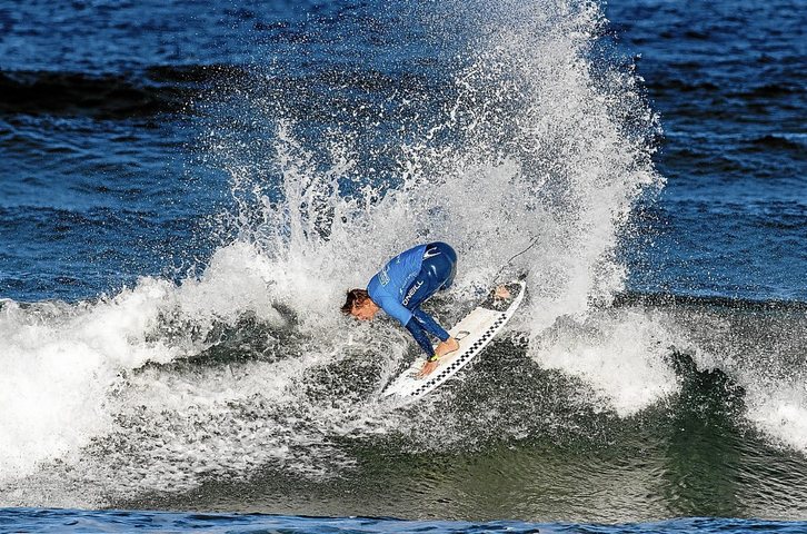 Ruben Vitoria, surfean.