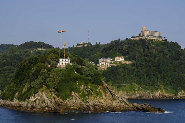 Imagen de archivo de los trabajos en la isla de Santa Clara para realizar ‘Hondalea’. (Jon URBE/FOKU)