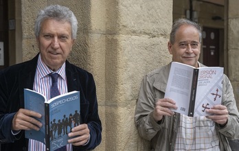 Juan Infante y José Javier Abasolo presentan sus nuevas novelas negras. (Andoni CANELLADA/FOKU)