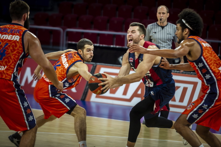 Peters fue uno de los mejores en la Fonteta y deberá repetir para que el Baskonia tenga opciones. (Jaizki FONTANEDA/FOKU)