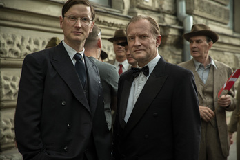 Mikkel Folsgaard es el consejero del embajador danés en los EEUU, encarnado por Ulrich Thomsen. (NAIZ)