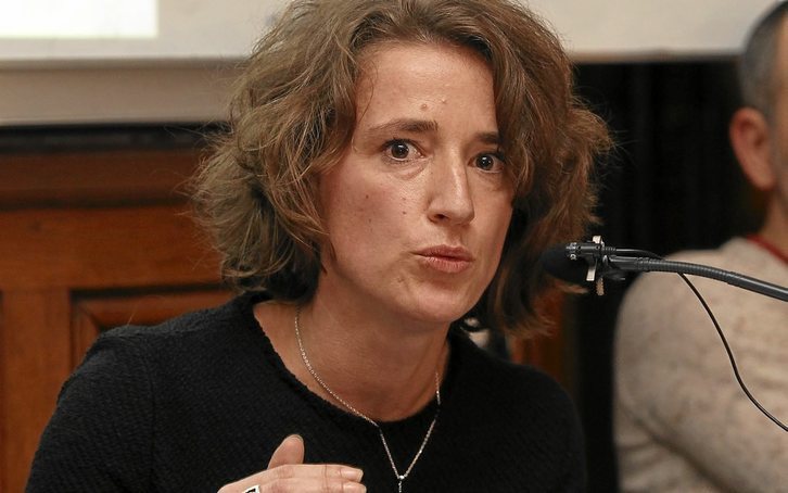 Xantiana Cachenaut, abokatua.