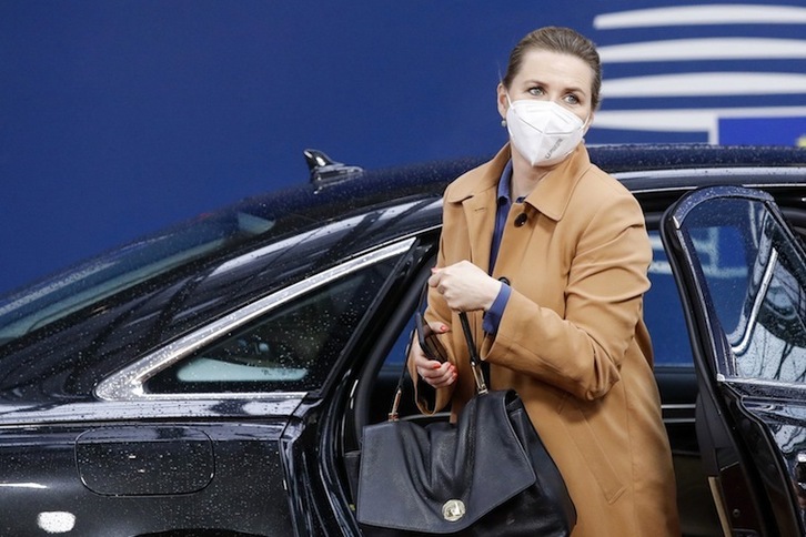 La primera ministra danesa, Mette Frederiksen, a su llegada a la cumbre europea que tuvo lugar la pasada semana en Bruselas. (Olivier HOSLET | AFP)