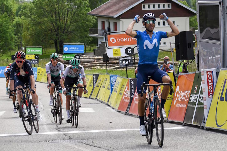 Alejandro Valverde garaile izan da Dauphineko seigarren etapan (Alain JOCARD / AFP)