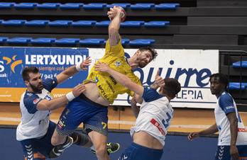 A falta de confirmación oficial, este puede ser el último torneo que dispute Racotea con la elástica amarilla. (Jagoba MANTEROLA/FOKU)