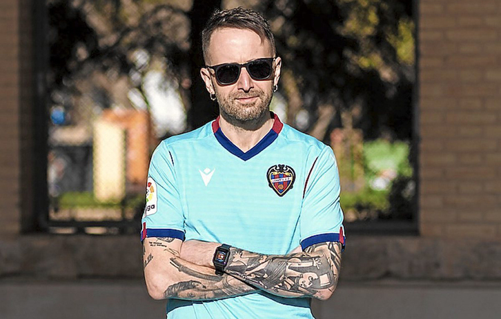 Toni Mejías ha publicado ‘Hambre’.