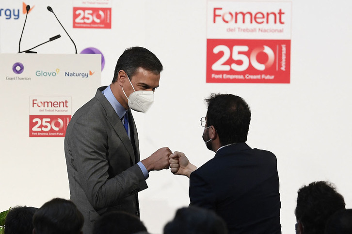 Pedro Sánchez y Pere Aragonès, en un reciente encuentro mantenido en Barcelona. (Josep LAGO / AFP) 