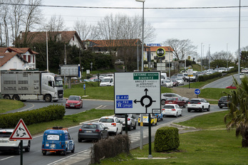 Baiona auto lerroak © Guillaume FAUVEAU