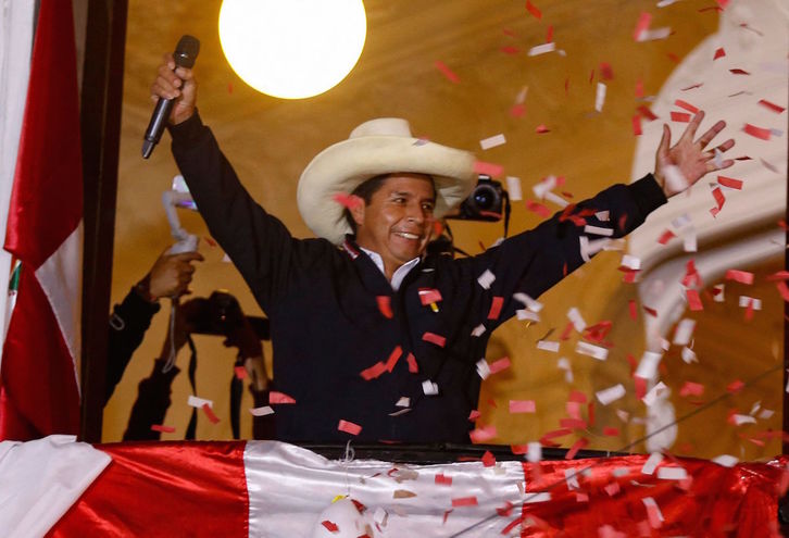 El candidato de Perú Libre, se dirige a sus seguidores en Lima. (Gian MASKO/AFP)