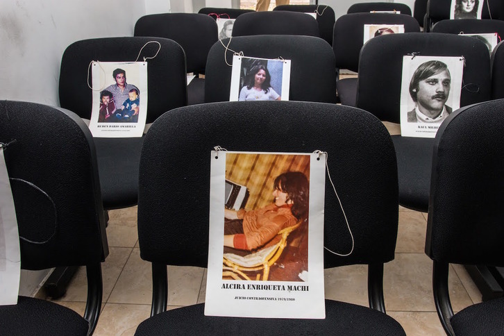 Imágenes de las víctimas en la sala del juicio. (Natalia Bernades/El Diario del Juicio)