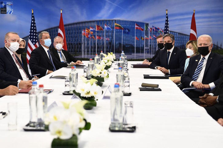 Los líderes de los Estados miembros de la OTAN, en su reunión de Bruselas. (Brendan SMIALOWSKI/AFP)
