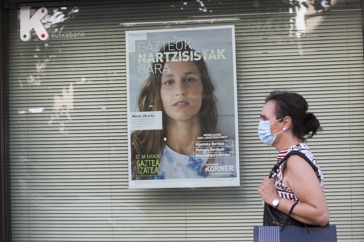 La plataforma Kutxabank Publikoa reclama que no se cierren oficinas ni se reduzca el servicio presencial. (Juan Carlos RUIZ | FOKU)