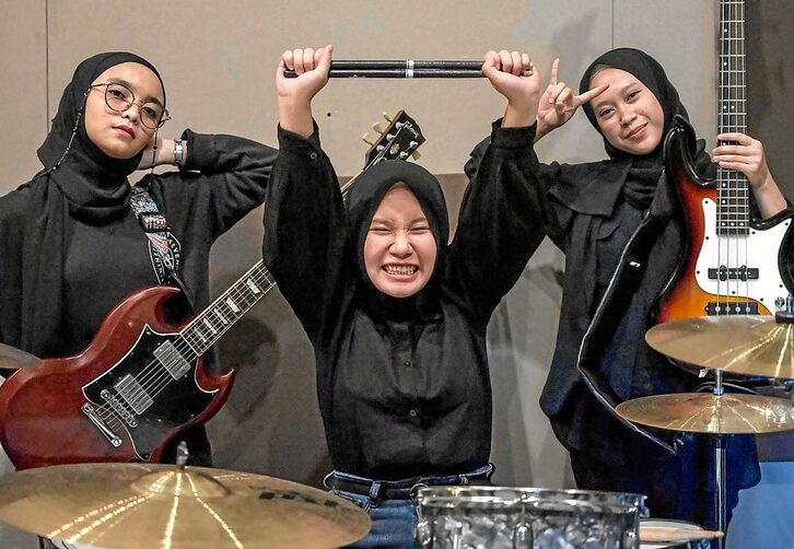 Voice of Baceprot (VOB) heavy metal taldea. AFP