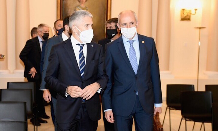 Marlaska y Erkoreka, tras la reunión que ambos han mantenido en la sede del Ministerio español del Interior. (IREKIA)