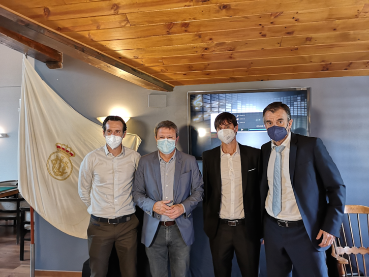 Unai Emery, José Antonio Santano, Igor Emery y Josu Reta, en la comparecencia de este viernes. (REAL UNIÓN CLUB)