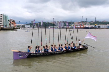 Tolosaldeak ETE Ligako denboraldi berriko lehen garaipena lortu du Pasaiako uretan. (Jon URBE/FOKU)
