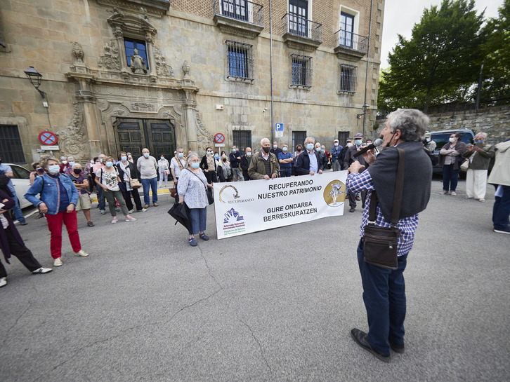 Protesta en Iruñea contra las inmatriculaciones. (Eduardo SANZ/EP)