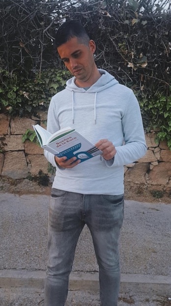 Miguel L. Pereira, con su libro «Sueños de la Euro». 