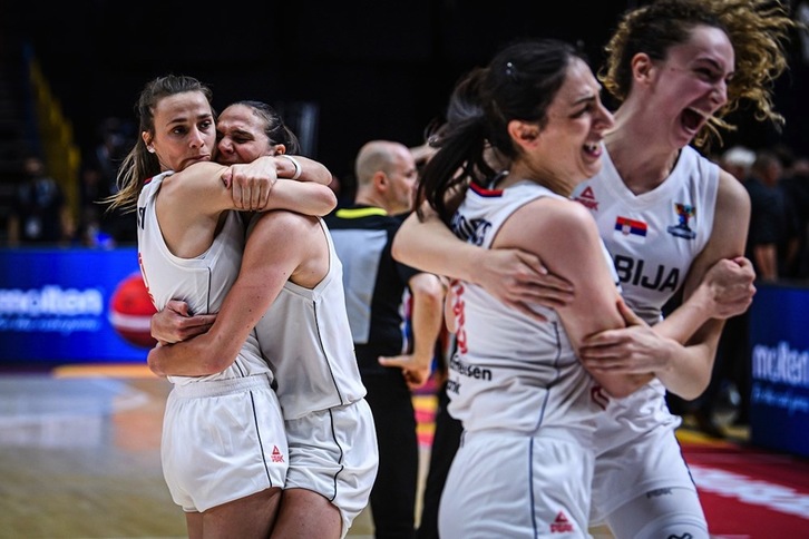 Serbia se ha acostumbrado a vivir finales de infarto, pero siempre con final feliz. (FIBA BASKETBALL)