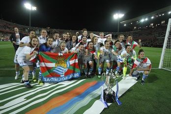 Siete de las futbolistas que ganaron la Copa hace dos años, incluyendo las capitanas Quiñones y Nahikari, dejan la Real. (Antonio L. Juárez/LOF)