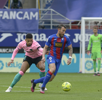 El partido de la última jornada entre Eibar y Barcelona también fue el último de Enrich como azulgrana. (Jon Urbe/Foku)