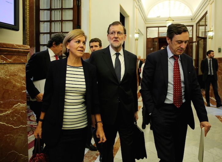 Cospedal en el Congreso español, hace cinco años, junto a Rajoy y con Casado detrás. (J.DANAE/FOKU)