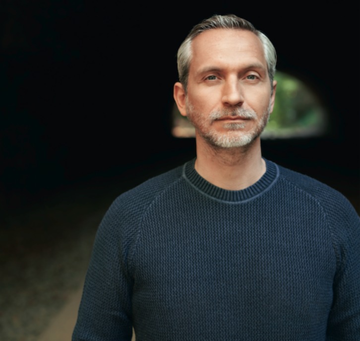 El escritor Oliver Norek. (NAIZ)