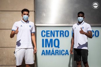 La plantilla albiazul ha pasado por los pertinentes reconocimientos médicos. (ALAVÉS Twitter)