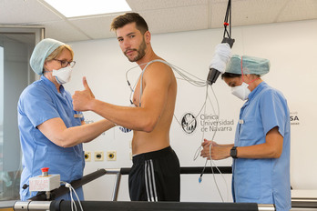 David García, durante las primeras pruebas médicas rojillas de la pretemporada. (OSASUNA)