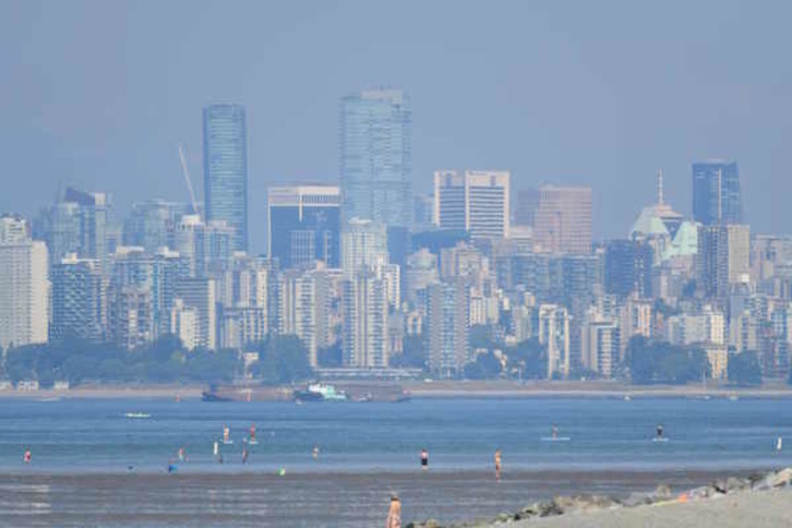 La ciudad de Vancouver, en Canadá, donde la temperatura del agua sobrepasó los 30 grados. (AFP)