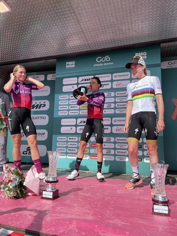 Demi Vollering, Ashleigh Moolman y Anna van der Breggen, han copado el podio para el SD Worx. (SD WORX) 