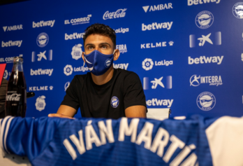 Iván Martín ha sido presentado esta mañana. (@Alavés)
