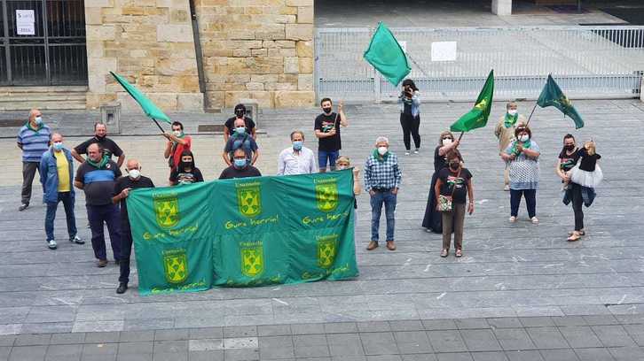 Usansolo Herria plataformako ordezkarien elkarretaratzea.