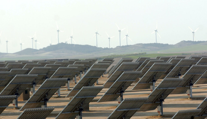 Imagen del parque fotovoltaico instalado en Milagro, Nafarroa. (Juan Carlos RUIZ/FOKU)