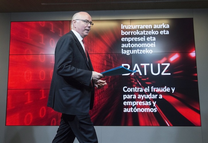 El diputado foral de Hacienda y Finanzas de Bizkaia, José María Iruarrizaga, en la presentación del sistema Batuz, el 28 de febrero de 2019. (Marisol RAMIREZ | FOKU)