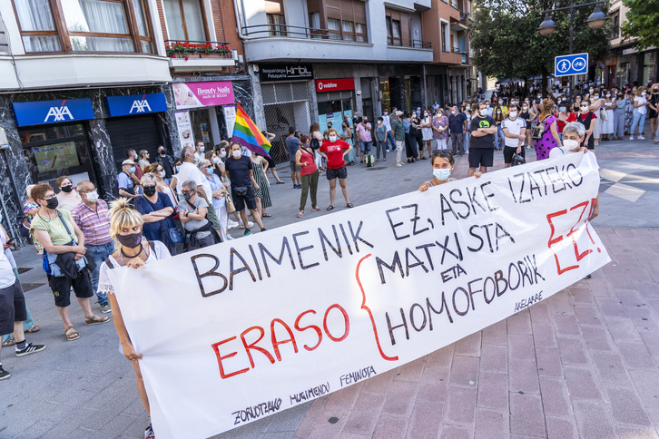 Concentración realizada el lunes por la tarde en Zornotza. (Marisol RAMIREZ / FOKU)